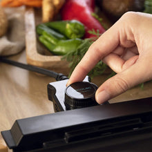 Carica l'immagine nel visualizzatore di Gallery, Piastra-grill elettrica Tasty&Grill 2000 Bamboo