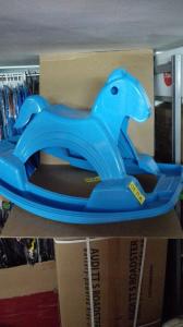 Cavallo A Dondolo Plastica 3 Colori