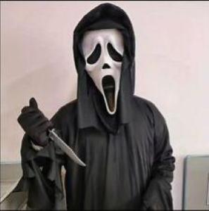 Kit Scream C/Masc.Mant. Pugnale T.U.=260=