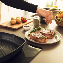 Carica l&#39;immagine nel visualizzatore di Gallery, Grill Polka Excellence 28 Grill Force
