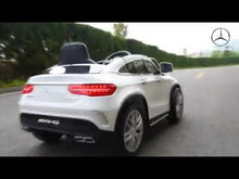 Carica e avvia il video nel visualizzatore di galleria, Auto Mercedes Glc 63 Amg Coupe&#39; Bianca

