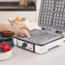 Carica l&#39;immagine nel visualizzatore di Gallery, Macchina Waffle Fun Gofrestone 4Inox
